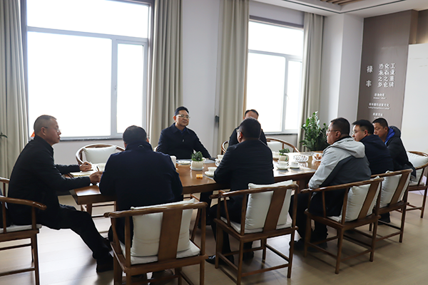 1739501054497215.png 3-賴書記現(xiàn)場(chǎng)座談.png